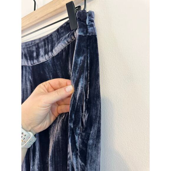 Marie Oliver Womens Carter Velvet Crinkle Wide Leg Elegant Chic Blue Pants Sz 2 - Picture 9 of 9